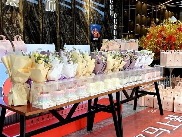 昌禾裝飾·女神節(jié)特輯｜以花為禮，以甜為伴，致敬每一位發(fā)光的你